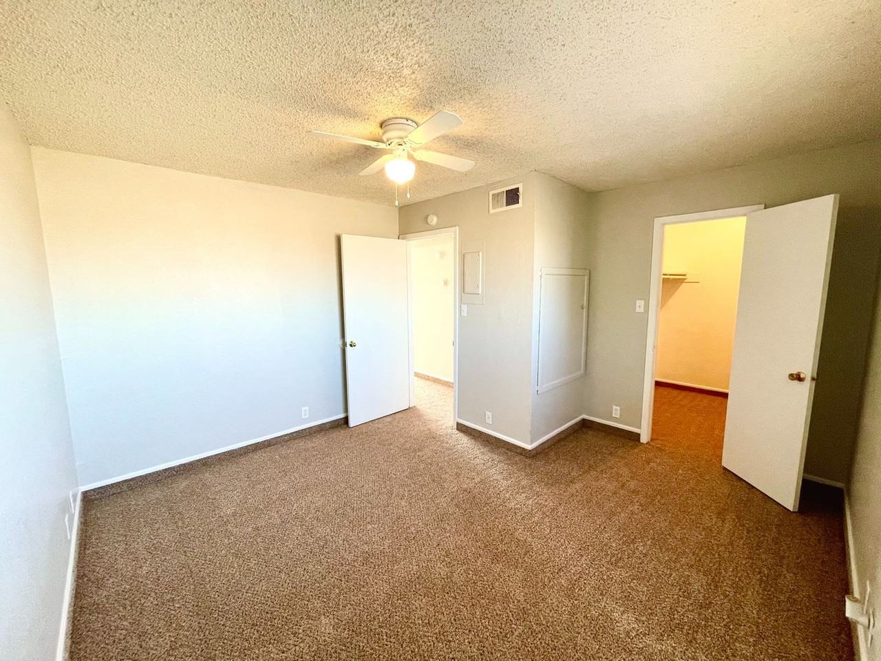 Windmill Apartments - Photo 4 of 12