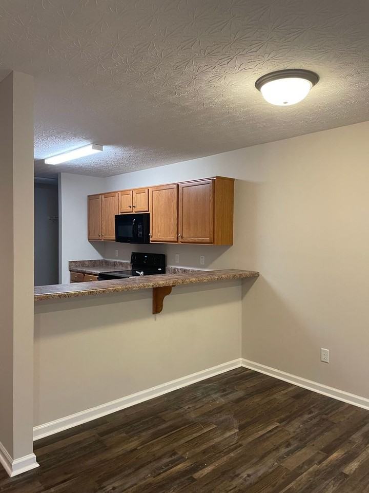 407 Upper Stone Ave - Photo 3 of 20