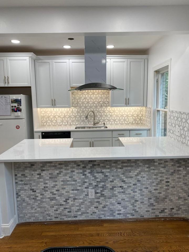 803 East 32nd Street - Photo 2 of 25