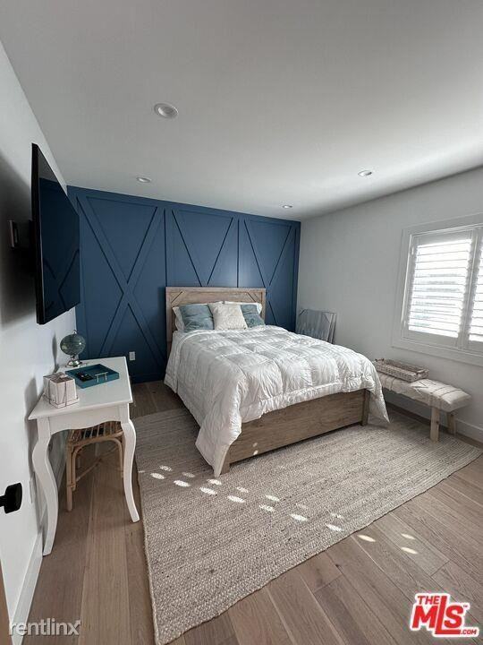 2055 W 185th St - Photo 2 of 8