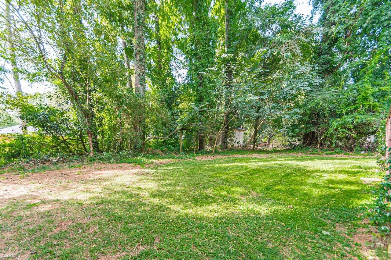 3405 Lark Ln - Photo 2 of 34