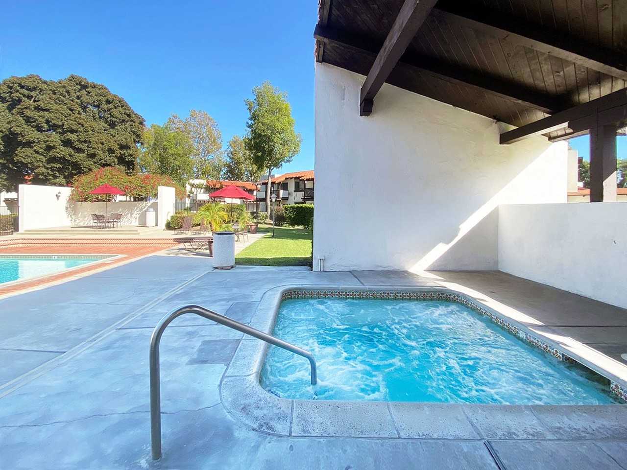 Tres Vidas Apartments - Photo 7 of 50