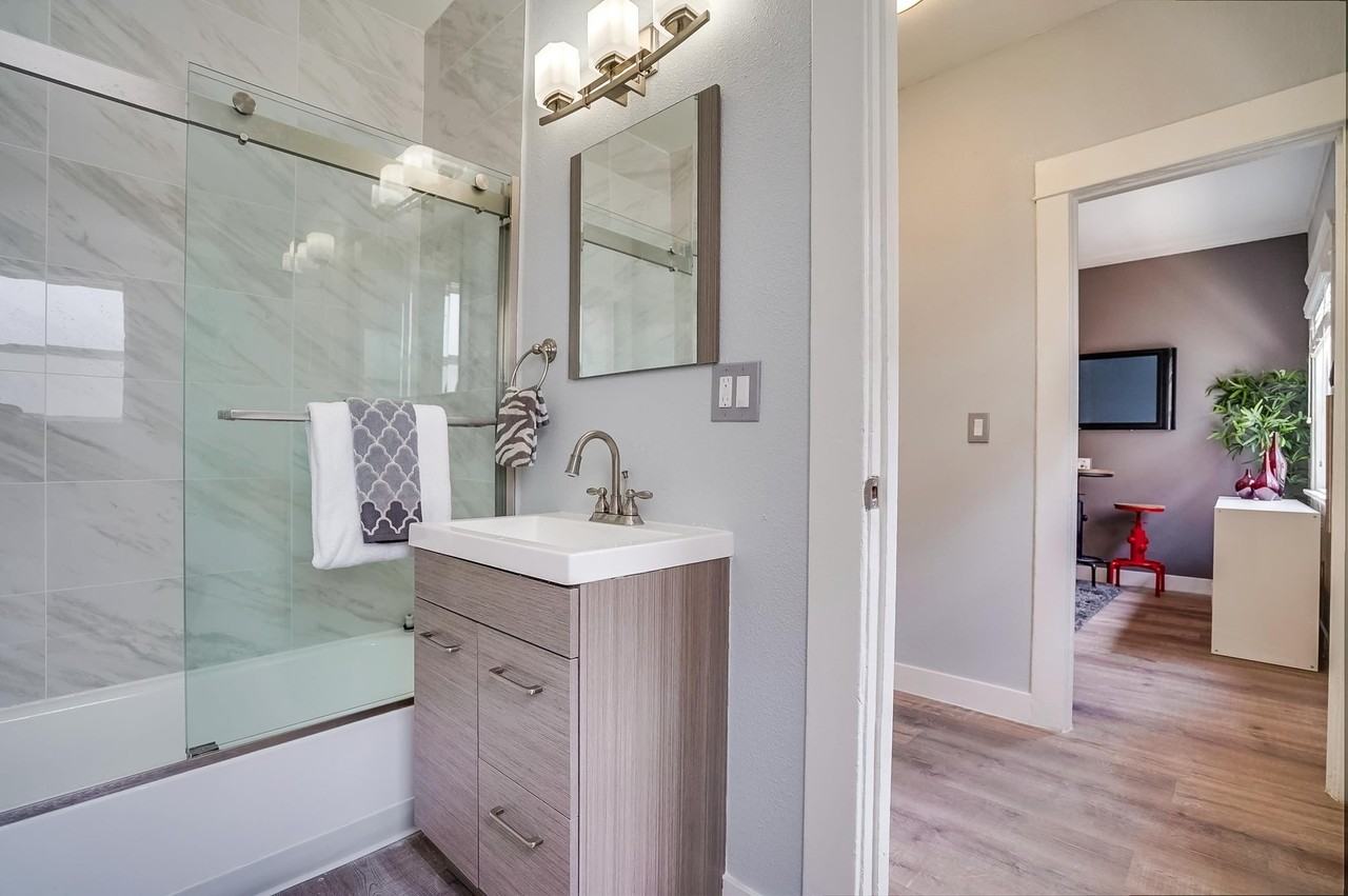 1440 - Photo 2 of 15