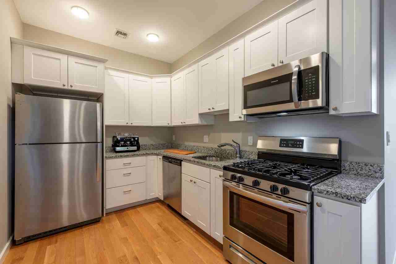 598-600 North - Photo 4 of 14