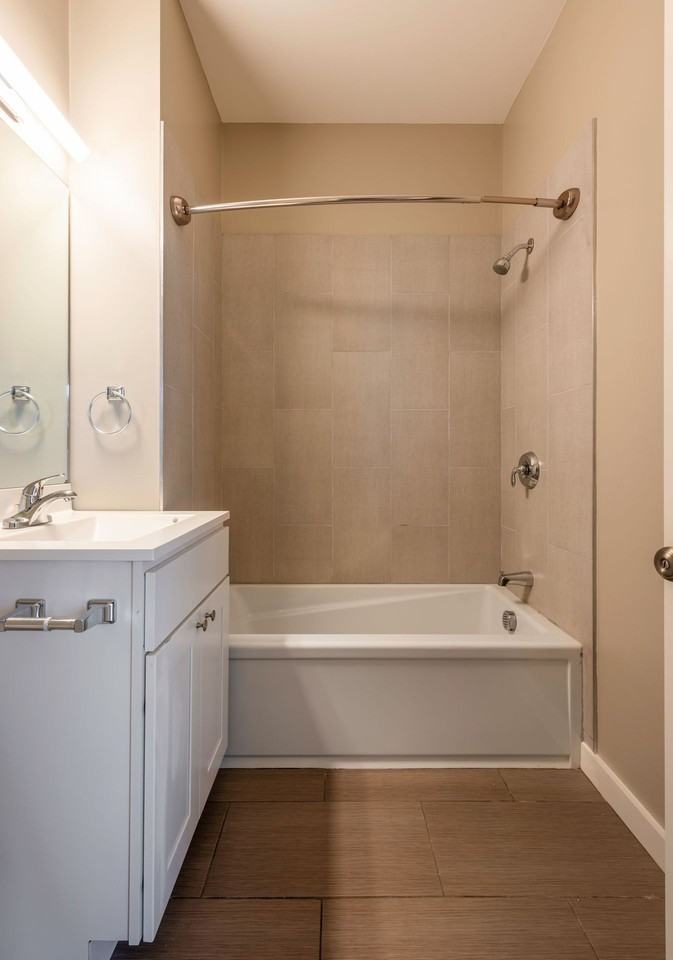 598-600 North - Photo 7 of 14