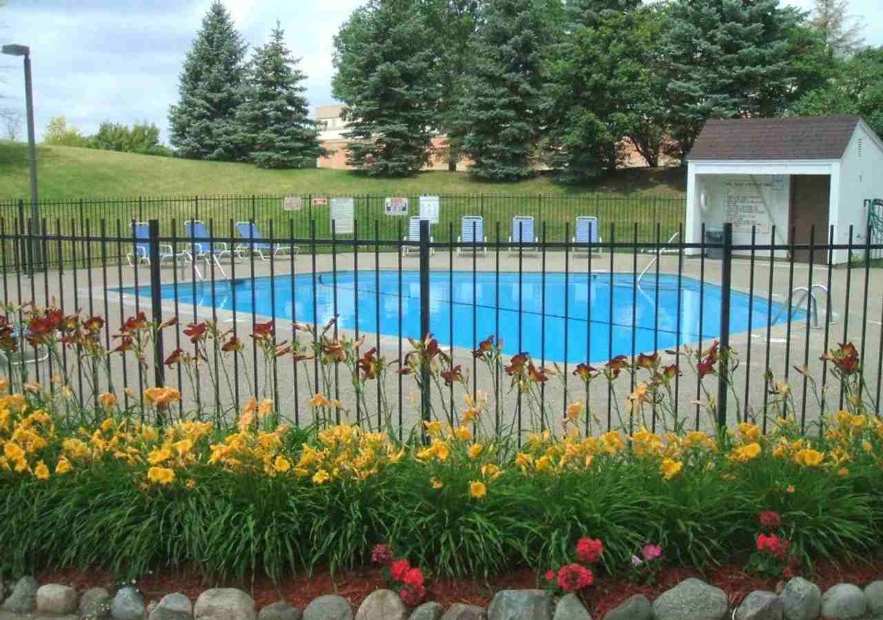 Whispering Oaks - Photo 5 of 12