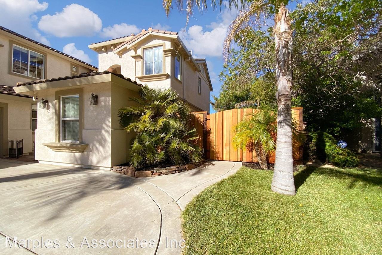 308 Foothill Dr - Photo 3 of 47