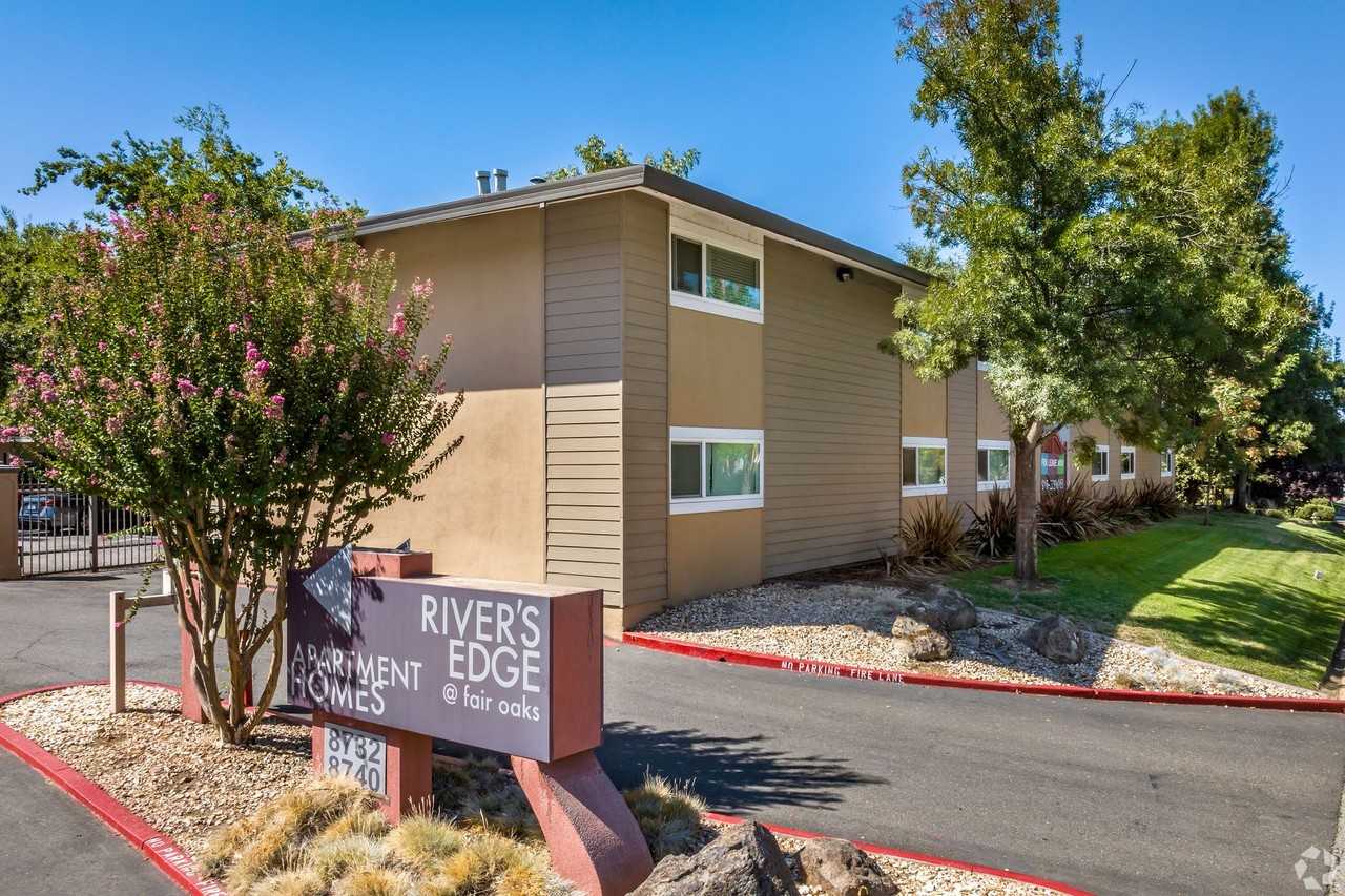 River's Edge Apartments - Photo 4 of 50