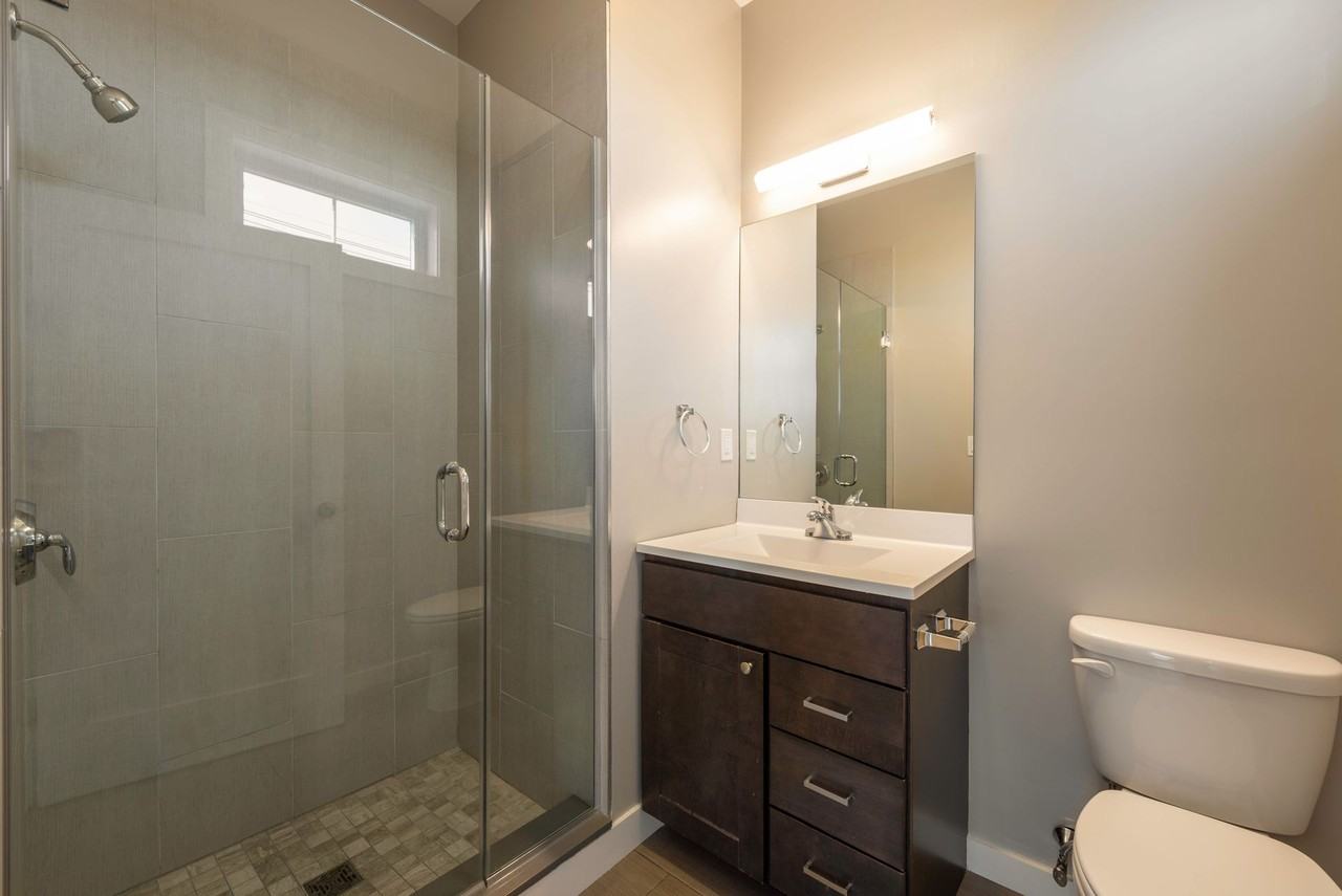 598 North Ave - Photo 2 of 14