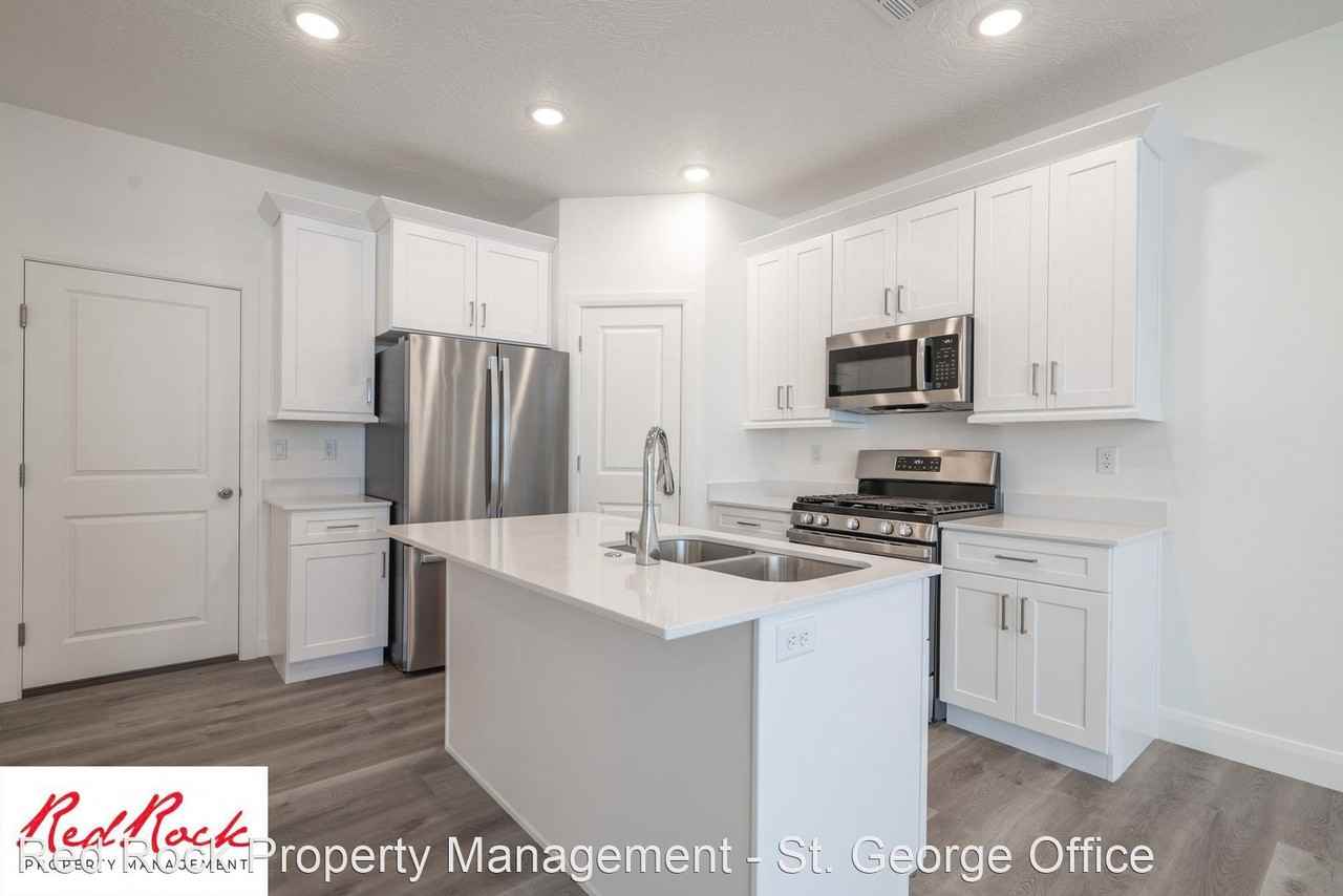 548 548 S Carnelian Parkway - Photo 3 of 50