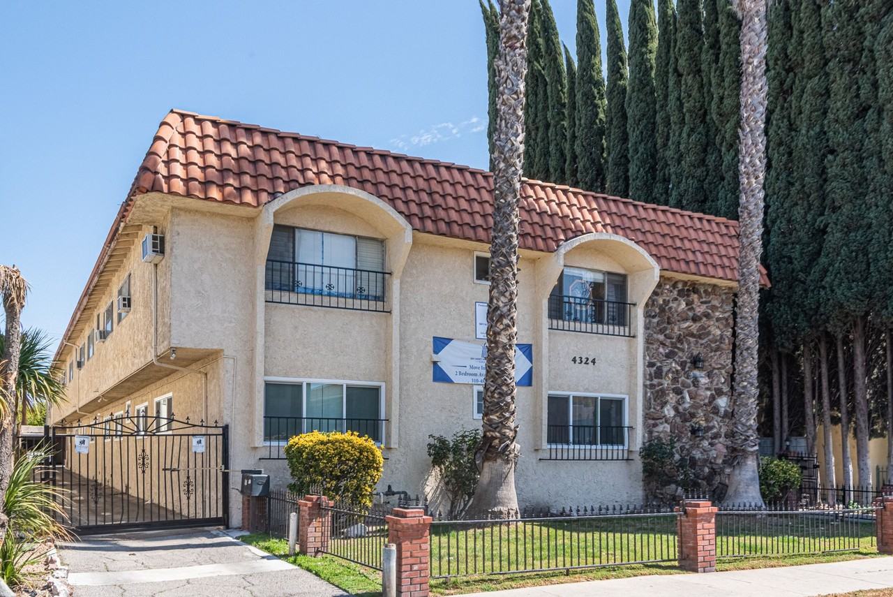 4324 Ventura Canyon Ave (near Ventura Blvd) Gem - Photo 3 of 8