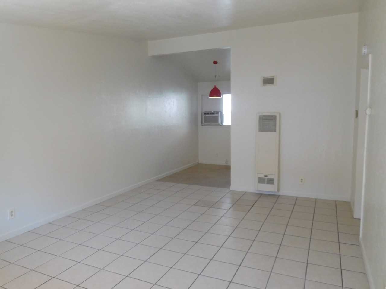 W22nd 1014 - Photo 3 of 33