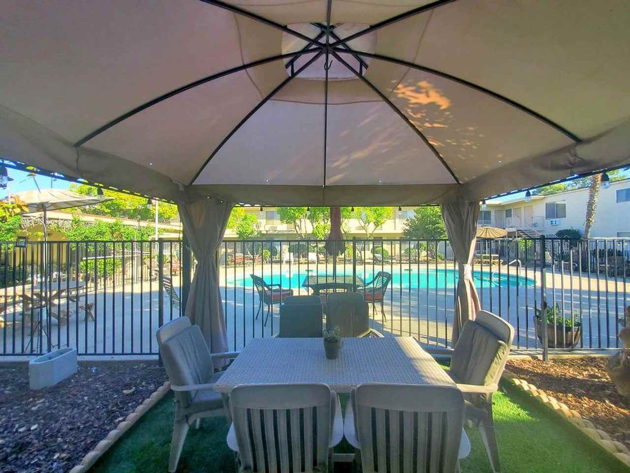 Golden Fountain - Photo 3 of 23