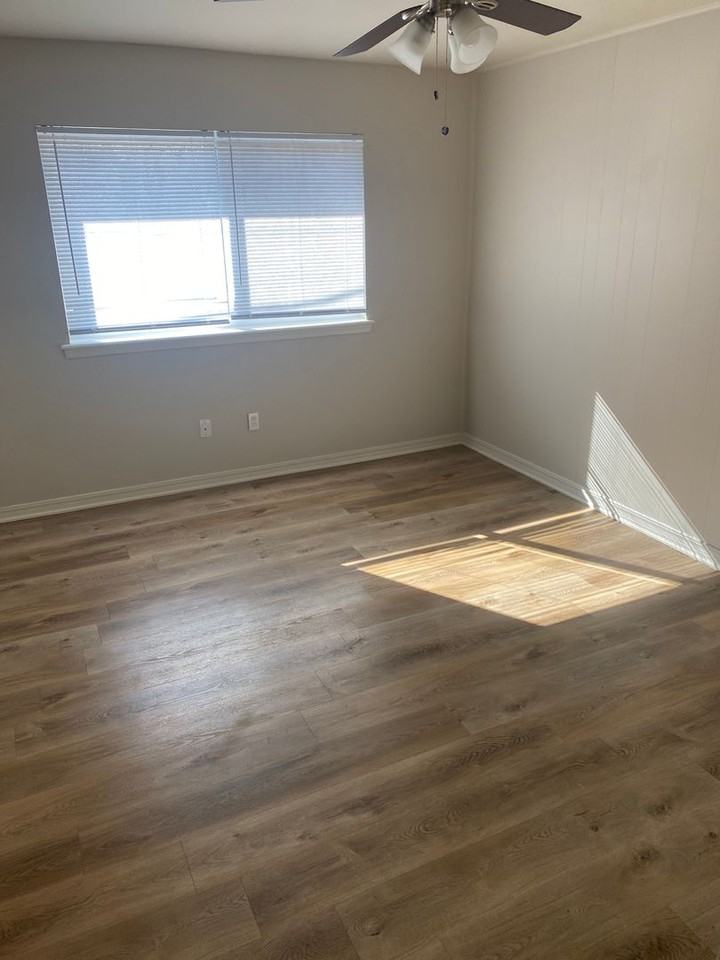 Oakwood Place - Photo 2 of 20