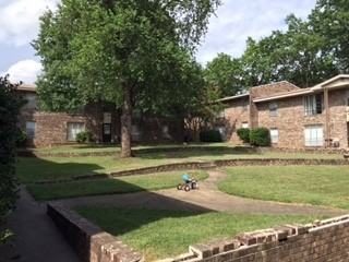 Oakwood Place - Photo 4 of 20