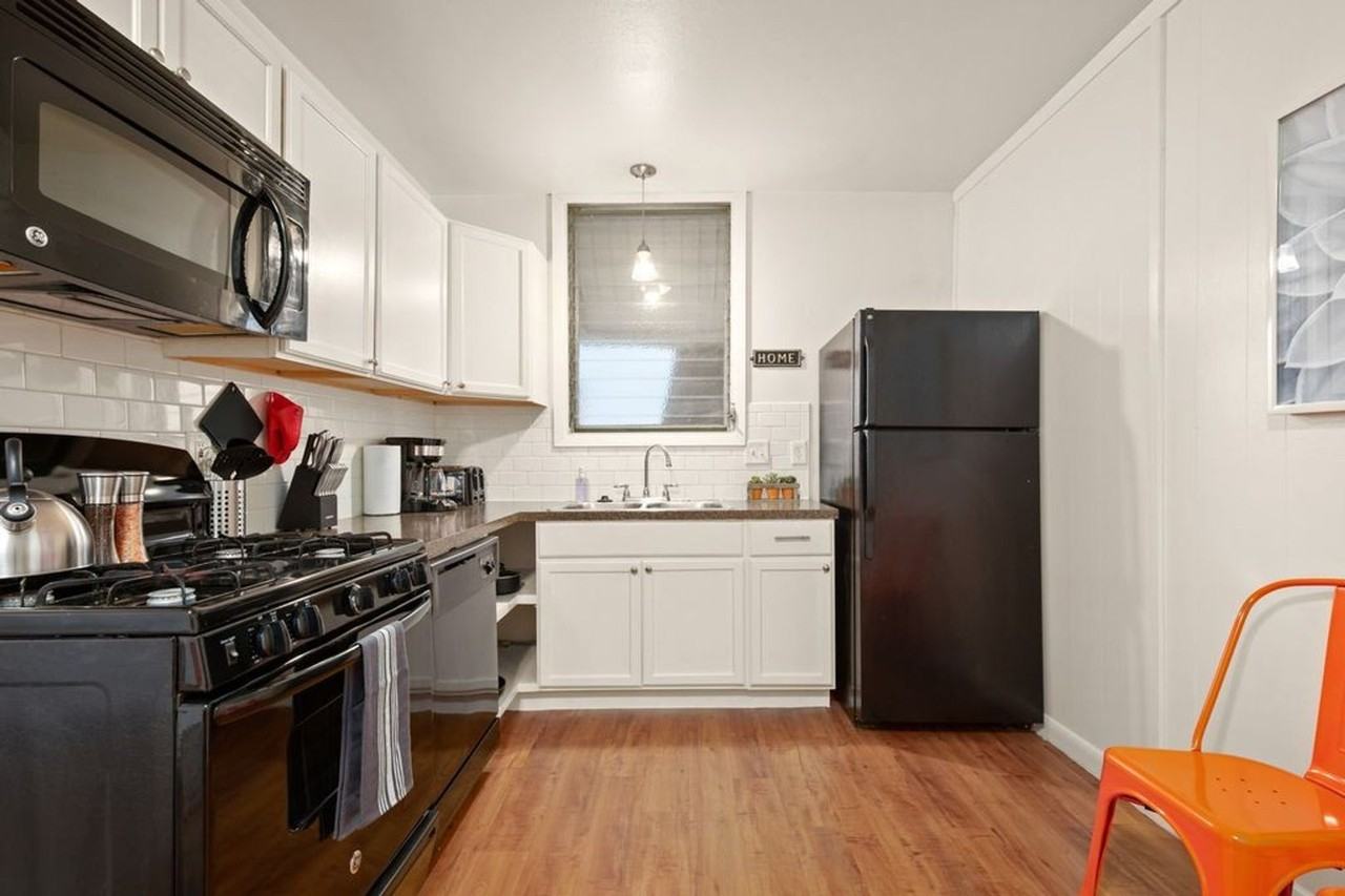 302 E 30th - Photo 7 of 19
