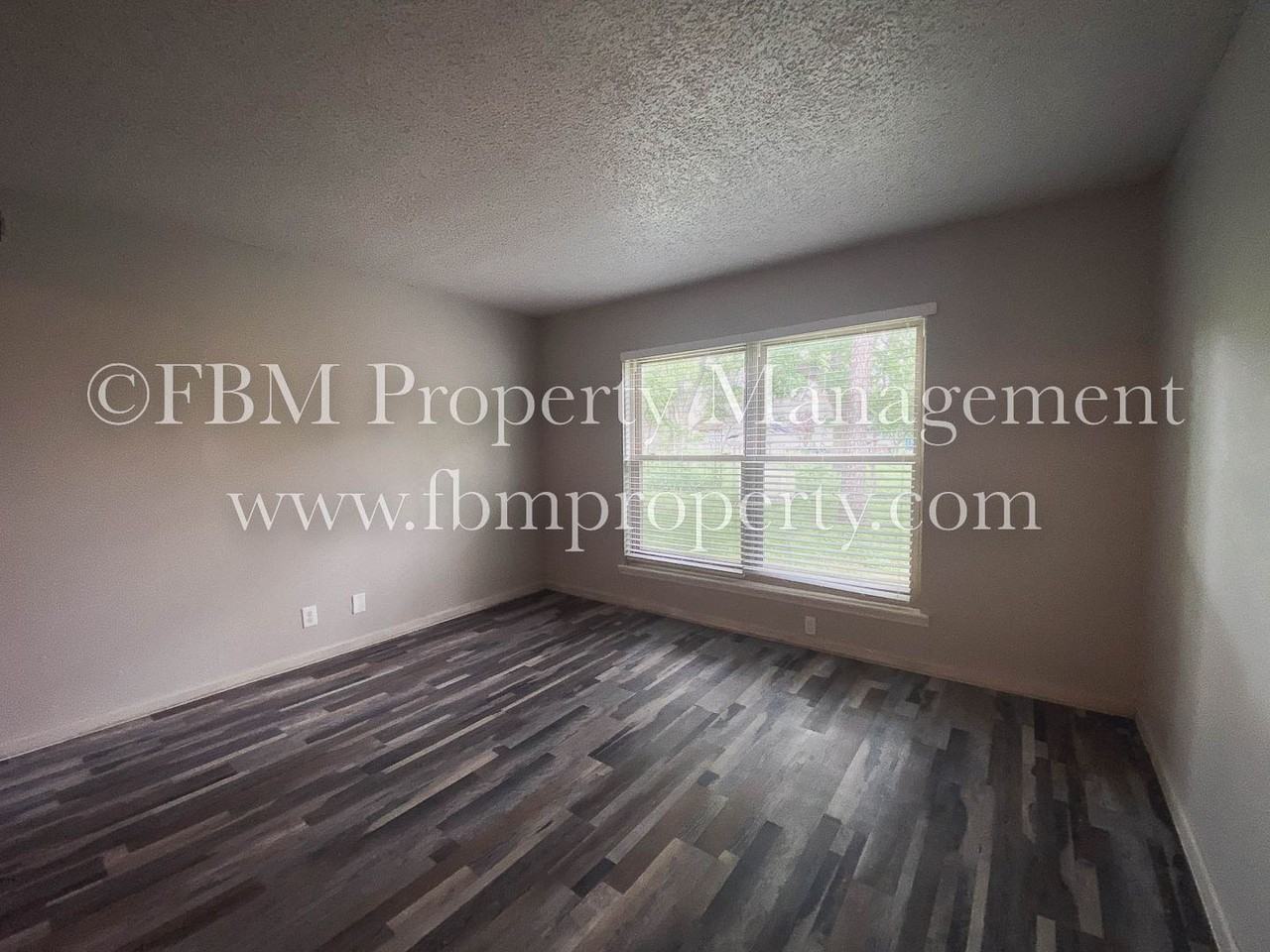 Walnut Manor Apartments / JV - Photo 3 of 11