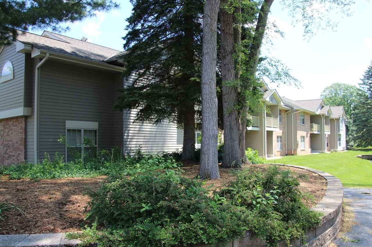 The Woods Apartments - Photo 5 of 7