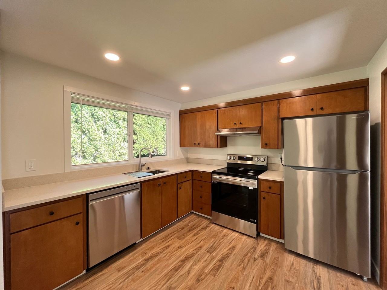 9007 Sw Monterey Pl - Photo 7 of 32