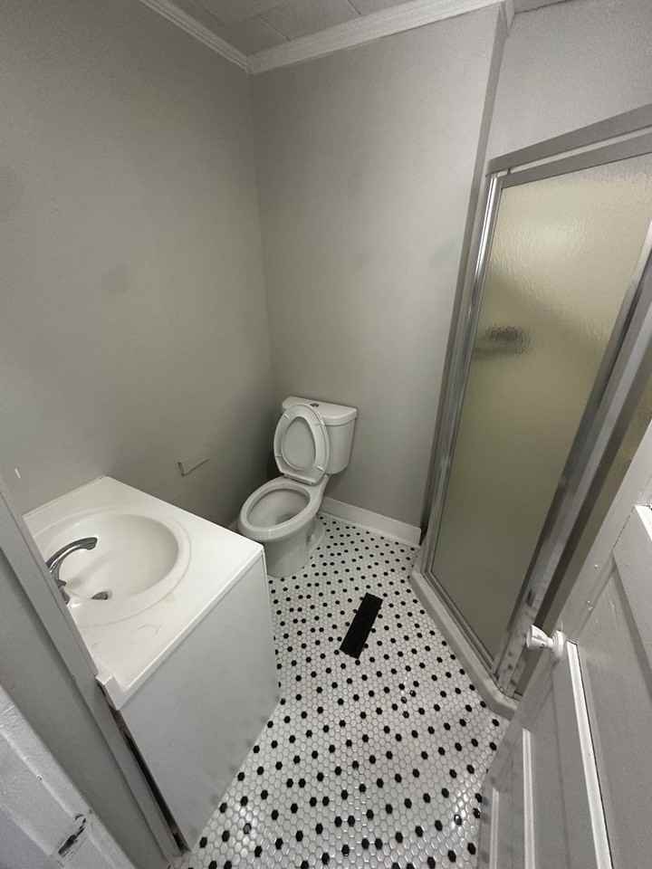 2109 Savannah Ave. - Photo 3 of 9