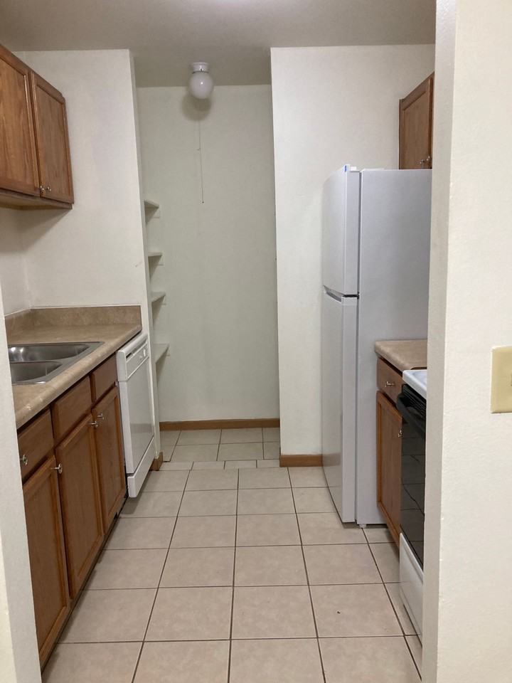 417 N Elizabeth LLC - Photo 7 of 9