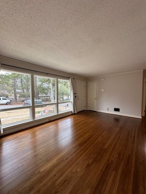 2612 Sheryl Ln - Photo 4 of 22