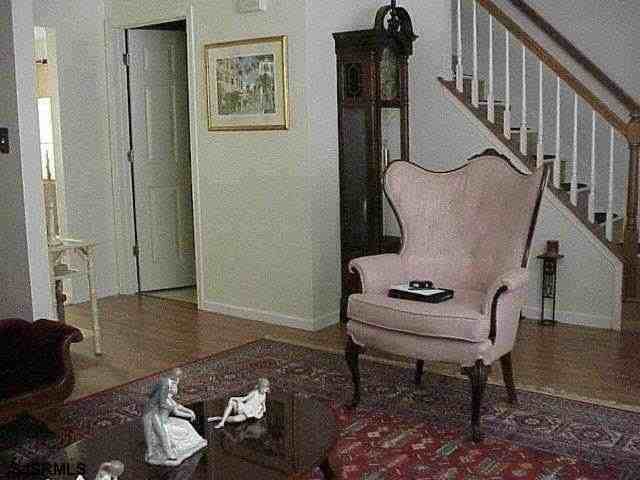 65 Anchorage Ct - Photo 2 of 7