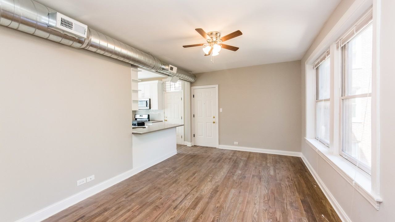 2113 W Caton St #3E - Photo 2 of 9