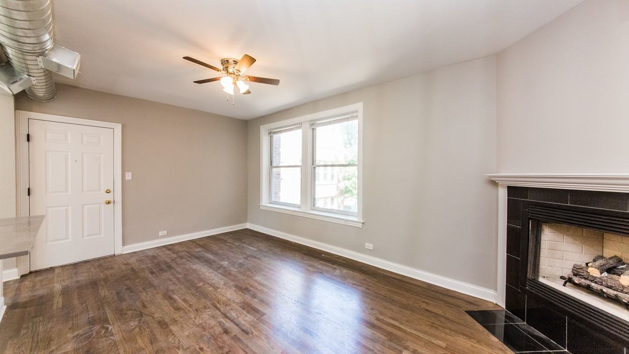 2113 W Caton St #3E - Photo 3 of 9