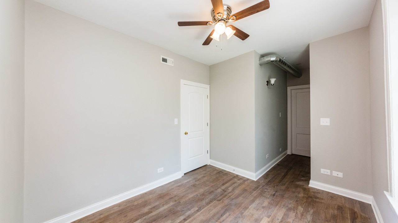 2113 W Caton St #3E - Photo 6 of 9