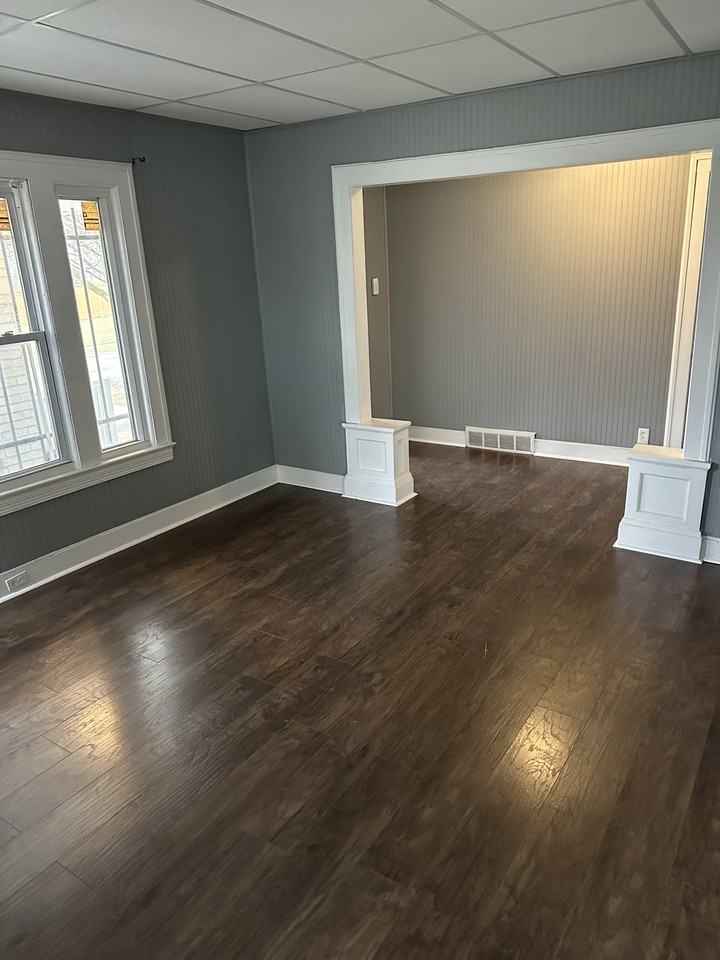 3247 E 117Th St - Photo 2 of 11