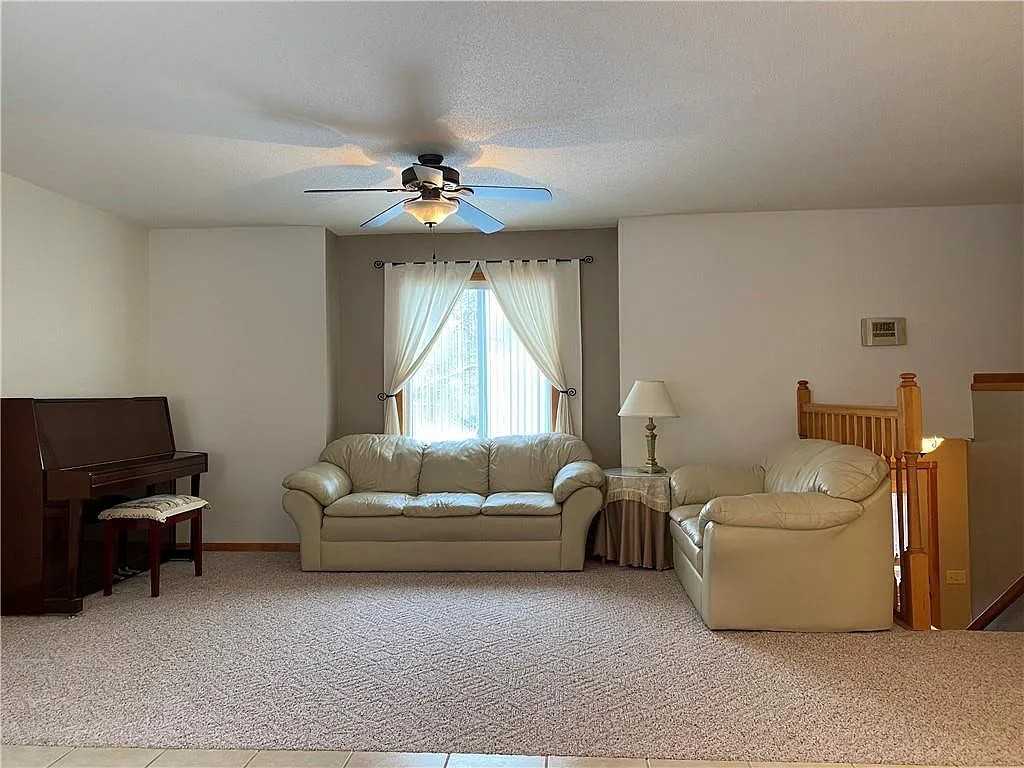 3612 Briarcrest Dr - Photo 7 of 13