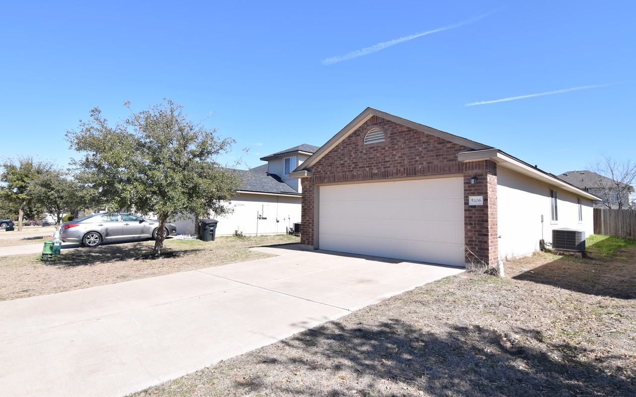 5106 Allegany Dr - Photo 3 of 19