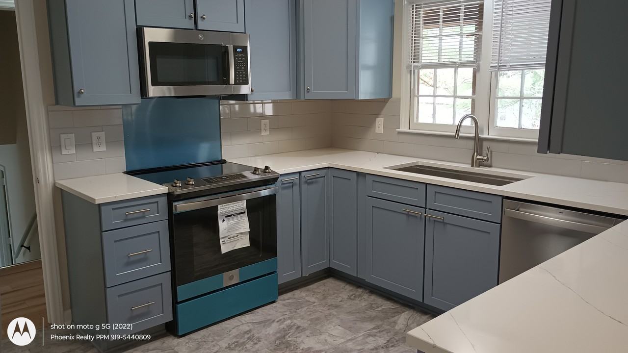 2613 Valley Woods Ct - Photo 4 of 40