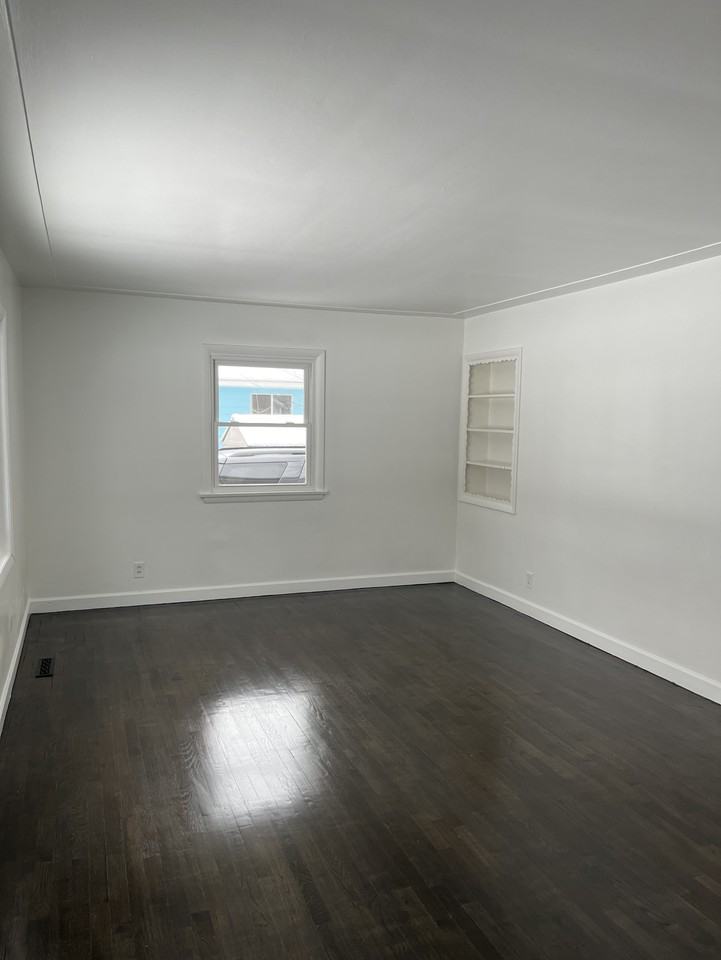 3297 Bertha Bee St - Photo 2 of 18