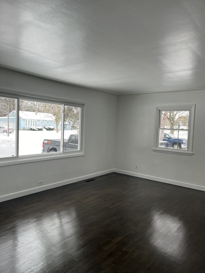 3297 Bertha Bee St - Photo 3 of 18