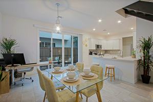 featured image of 917 W Glendale Ave