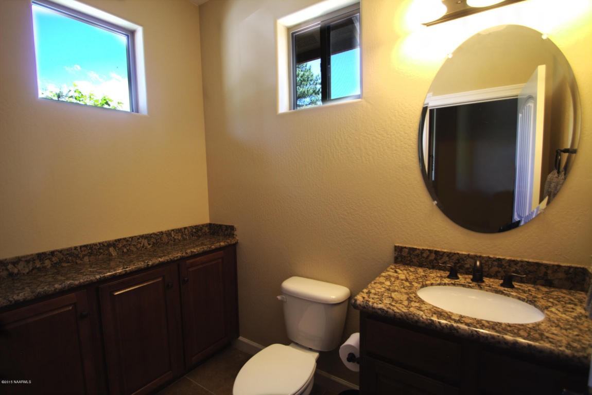 417 E Woodland Dr - Photo 2 of 11