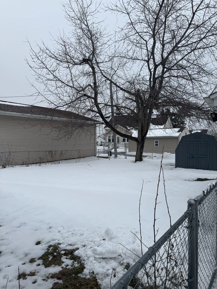 22 24th Ave Sw #NA - Photo 2 of 12