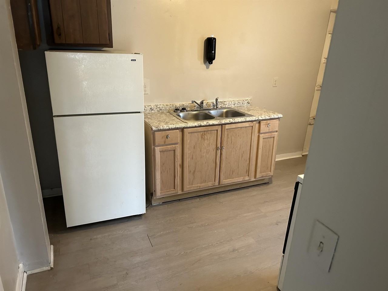 260-262 Selma Road - 262 1/2 #262-1-2 - Photo 2 of 4