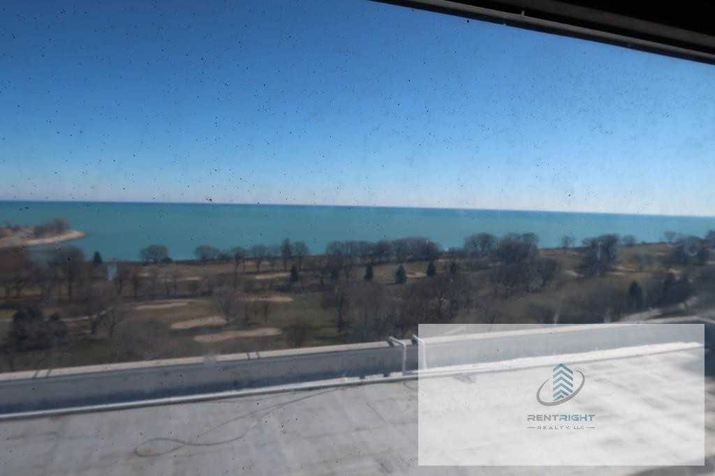 4180 N Marine Dr #205 - Photo 7 of 19