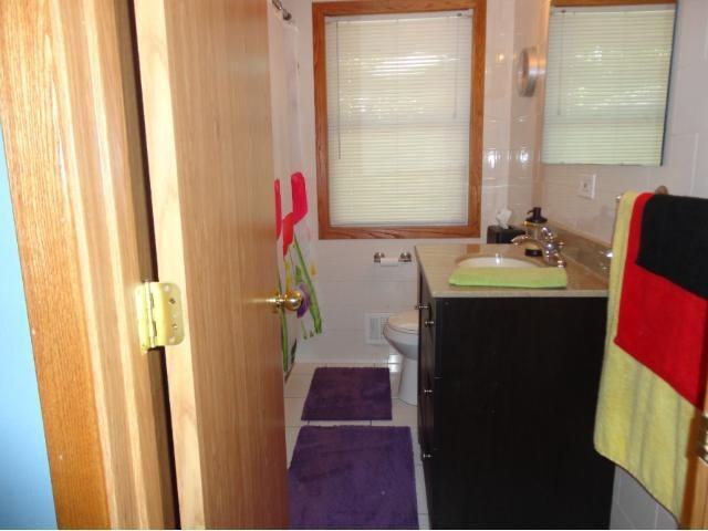 5607 Rhode Island Ave N - Photo 3 of 14