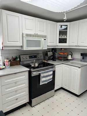 7 Baby Point Crescent #03 - Photo 2 of 10