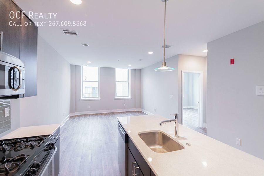 1607 Catharine St #3B