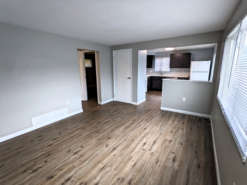 164 Pointview Rd #1 - Photo 3 of 14
