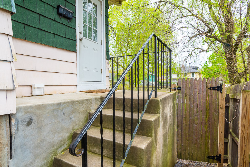 322 Paxson Ave #B - Photo 2 of 12