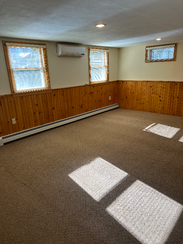 7 Roslyn Rd - Photo 2 of 14