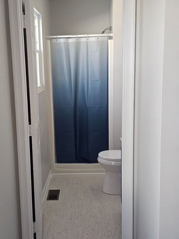 1105 61st Ave - Photo 3 of 10