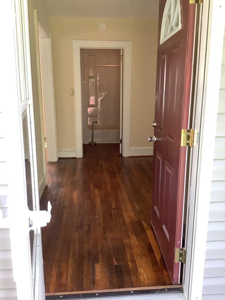 204 E H St - Photo 3 of 11