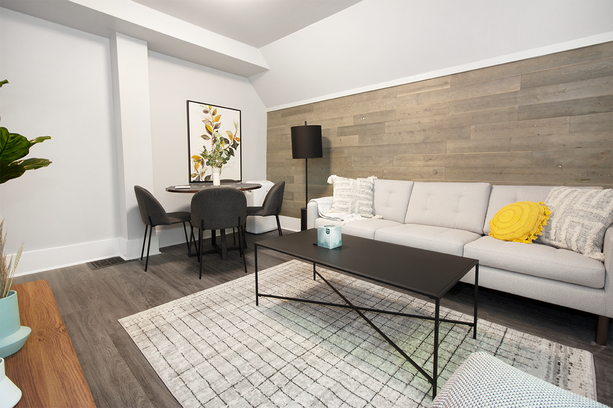 840 Grosvenor Avenue - Photo 3 of 24